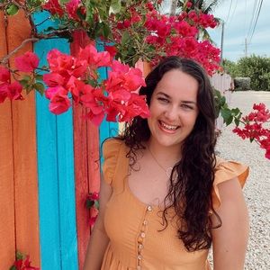 Meet your Posher, Chloe